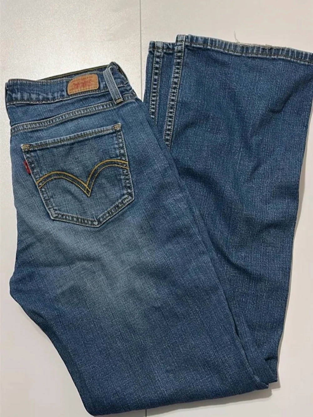 Vintage | Levi's Women's Blue Bootcut Jeans